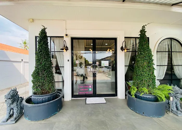 La Riva Boutique Hotel