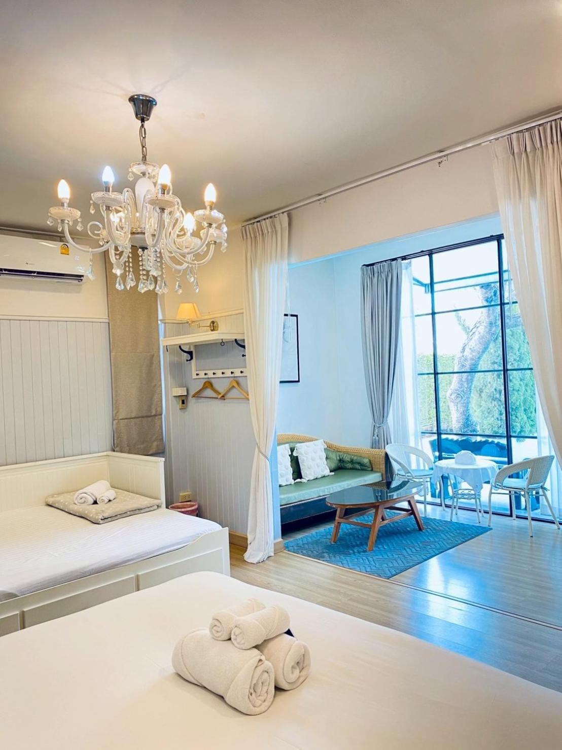 La Riva Boutique Kamphaeng Phet