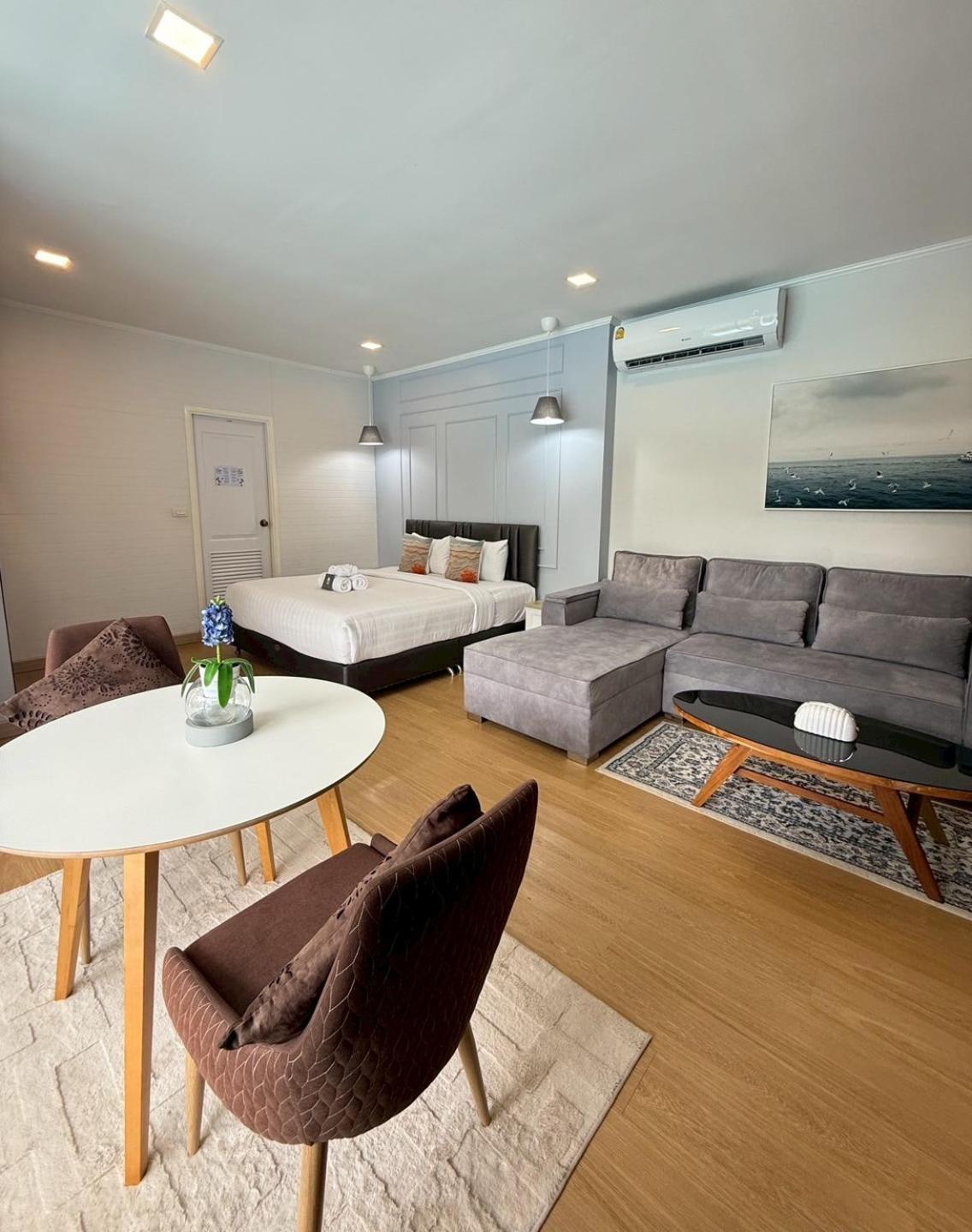 La Riva Boutique Tempat peranginan